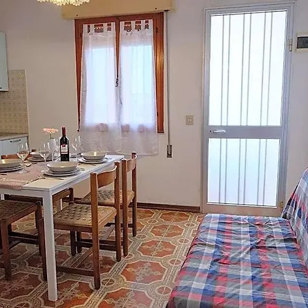 Отель Peaceful Flat With Direct Access Beahost 3*